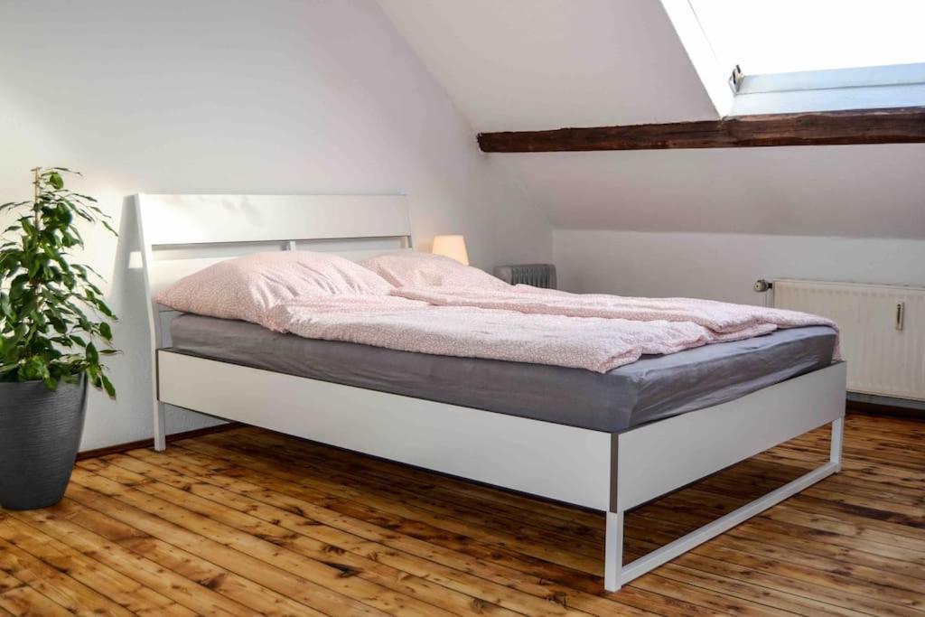 Schoene Dachgeschosswohnung Nahe Koeln Екстериор снимка
